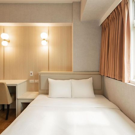 גאושיונג Kindness Hotel Weiwuying מראה חיצוני תמונה