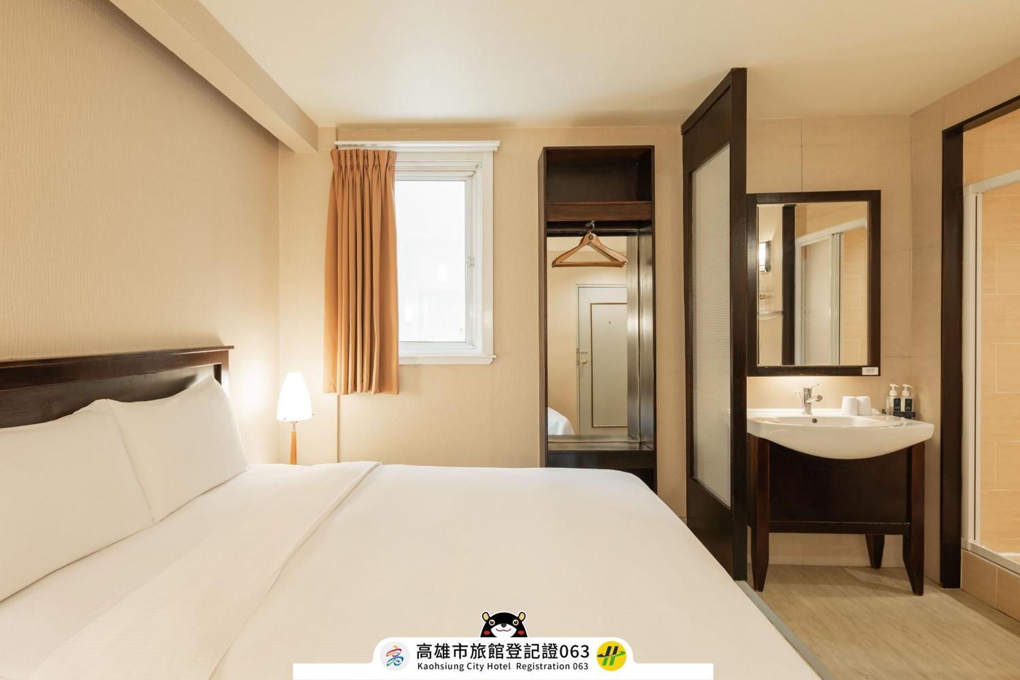 גאושיונג Kindness Hotel Weiwuying מראה חיצוני תמונה